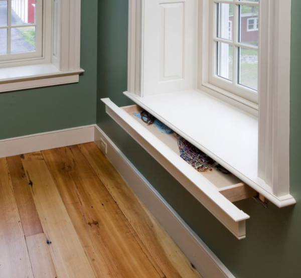 Kusen Jendela Kayu Berbentuk Elegan